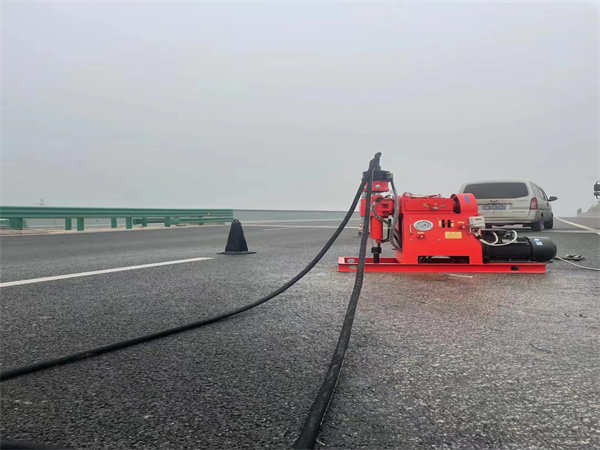 海南藏族马路路基路面开裂下沉注浆加固灌浆